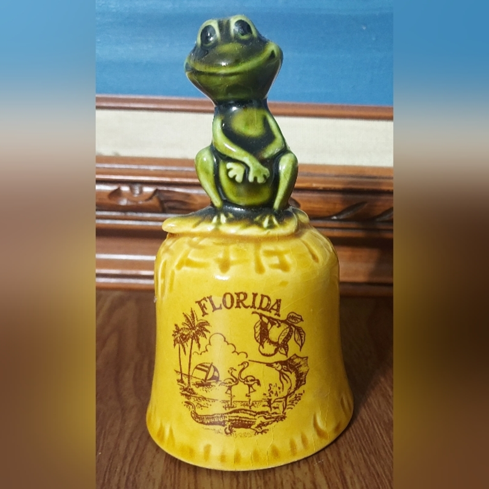 Frog bell